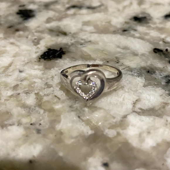 Heart ring - Picture 3 of 3